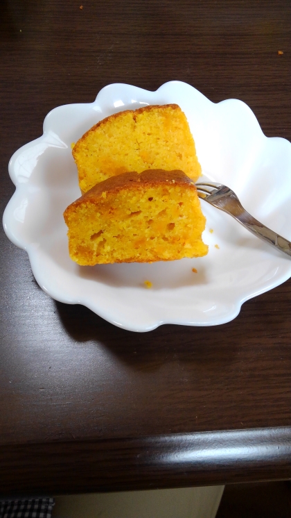 冷凍したカボチャが余ってましたので作ってみました。しっとりとしたケーキで美味しかったです。