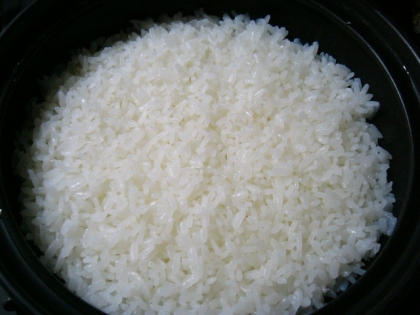 初めてチャレンジしてみました。
お米がふっくらもちもちしておいしかったです！
意外に早く炊けてびっくりです（*^_^*）
また土鍋でご飯を炊きたいです♪