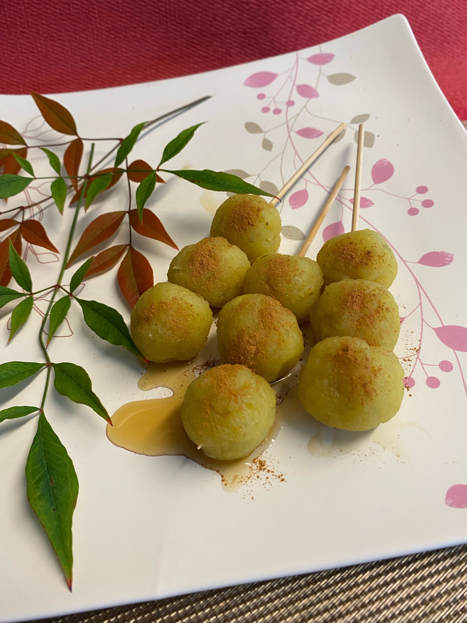 メイプルシナモン味❣️さつま芋の変わりみたらし団子