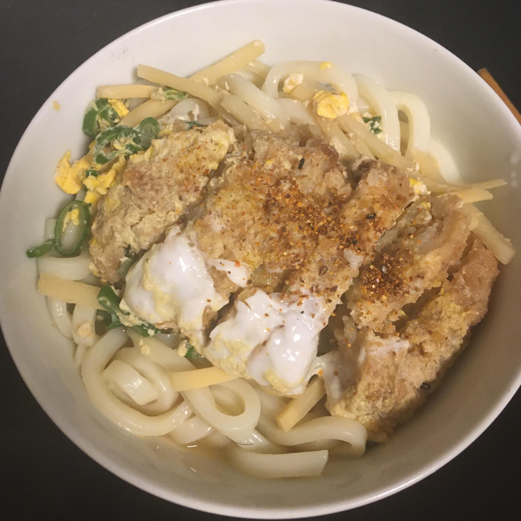 たけのこ、ねぎ、コロッケの卵うどん、