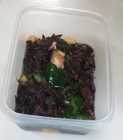 赤紫蘇、自家製の梅酢があり、作ってみました☆まだ漬けたばかりですが、漬かるのが楽しみです☘️
小豆なくて、またポテサラチャレンジです✨ありがとうございます☺️