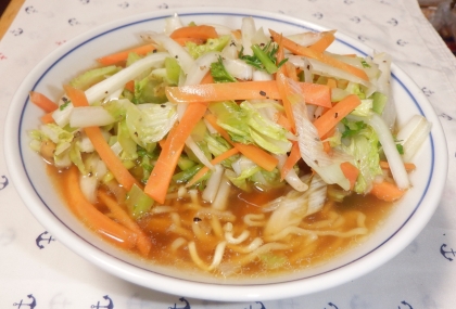 白菜とネギのあっさり醤油ラーメン