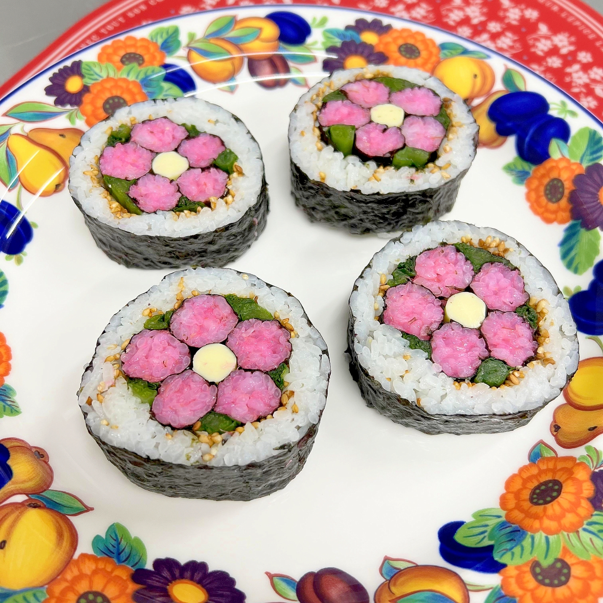 ひな祭り&お正月に♪梅の花の飾り巻き寿司