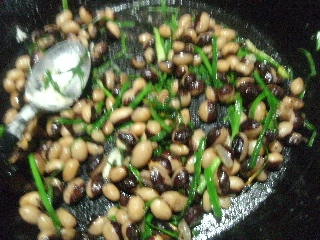 にんにくの芽と豆のソテー