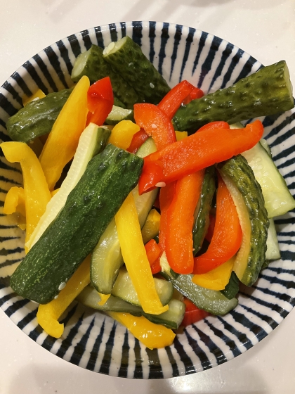 パプリカ・たまねぎ・きゅうりのカラフルマリネ