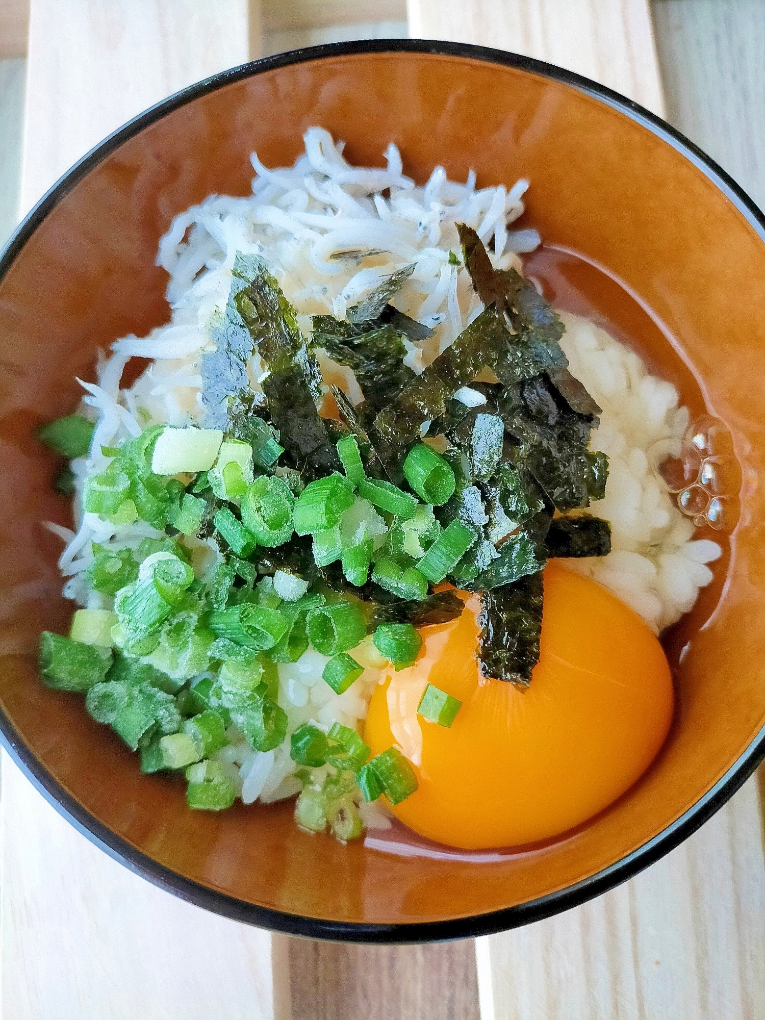 しらすと海苔と卵かけご飯