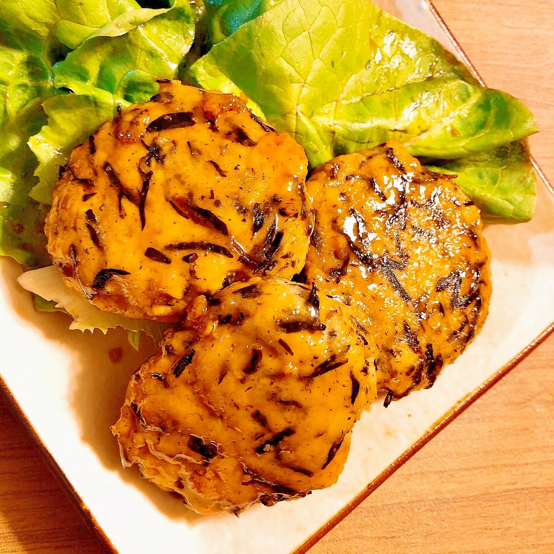 鶏ひき肉と豆腐のひじきつくね