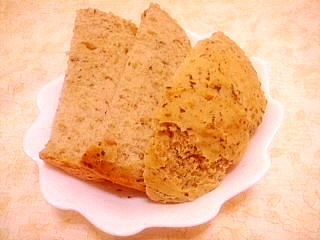 お茶の葉入り♪薄力粉で作るHB玄米御飯パン