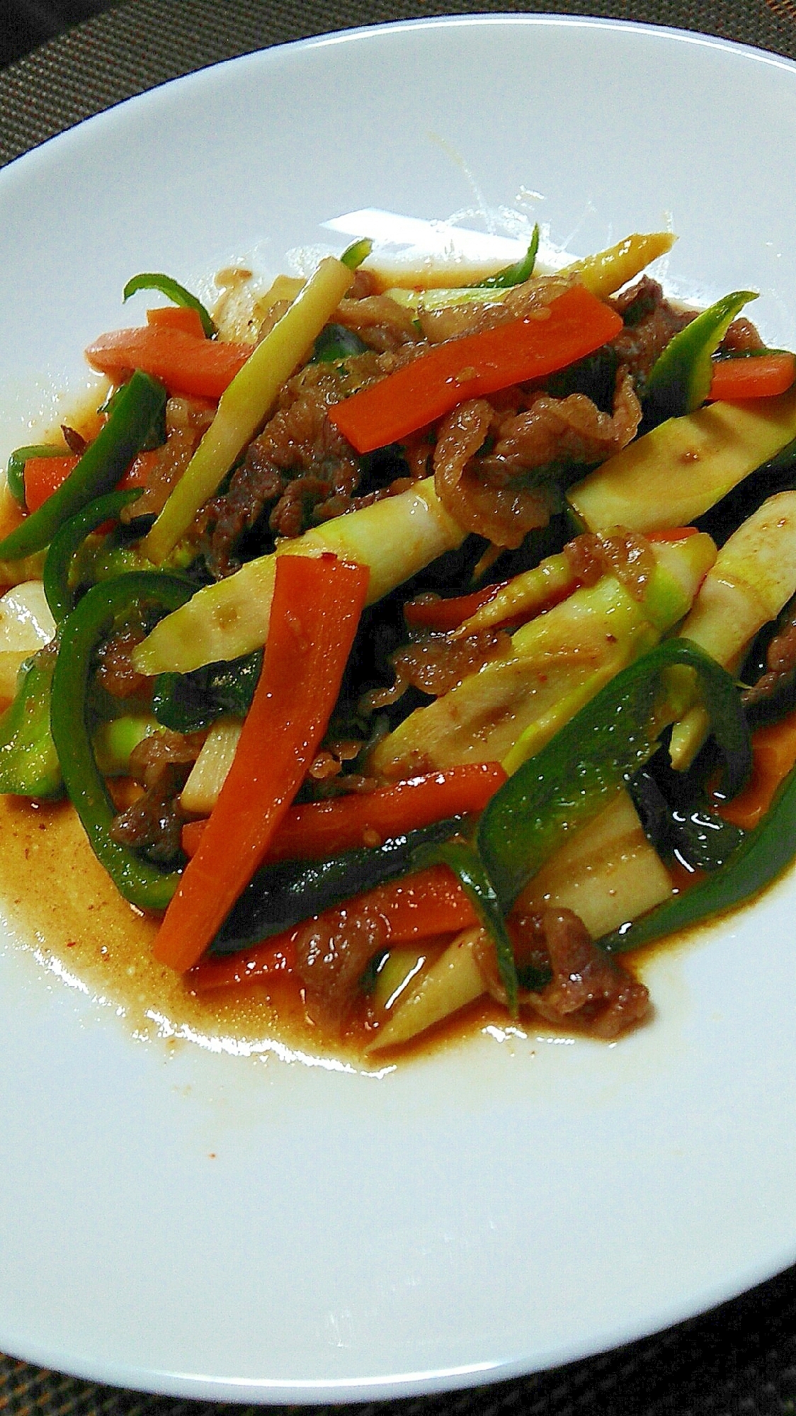 シャキシャキおいしい根曲がり竹と牛肉炒め