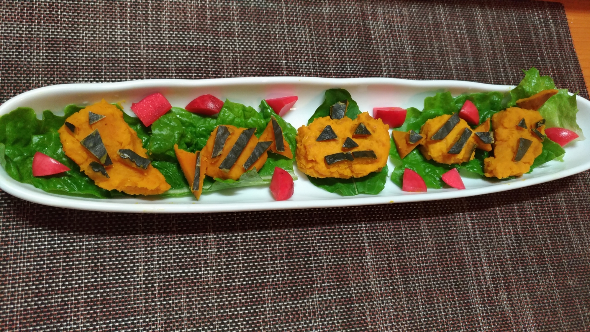 ハロウィンのかぼちゃサラダ