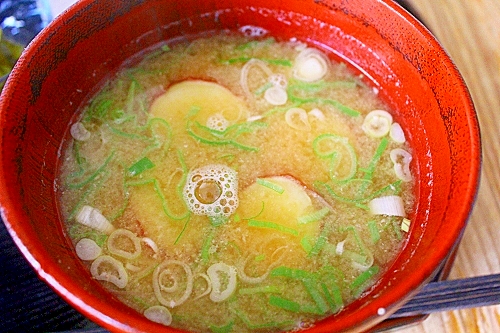 さつま芋と葱の味噌汁