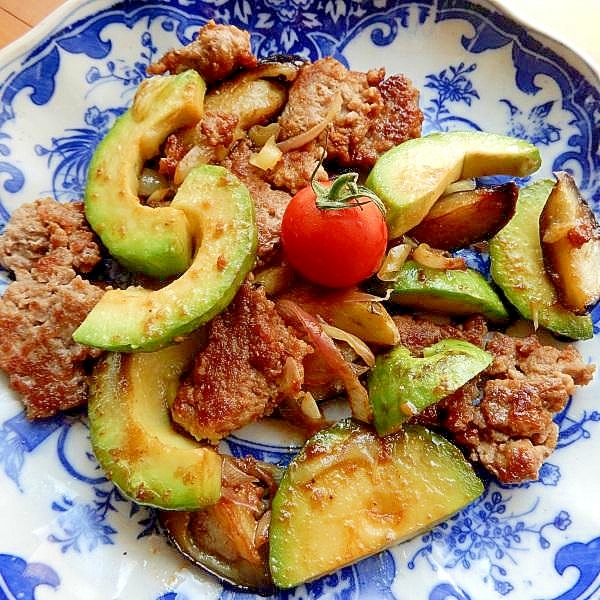 硬いアボカド救済❤豚ひき肉&ナスの焼き肉のタレ炒め