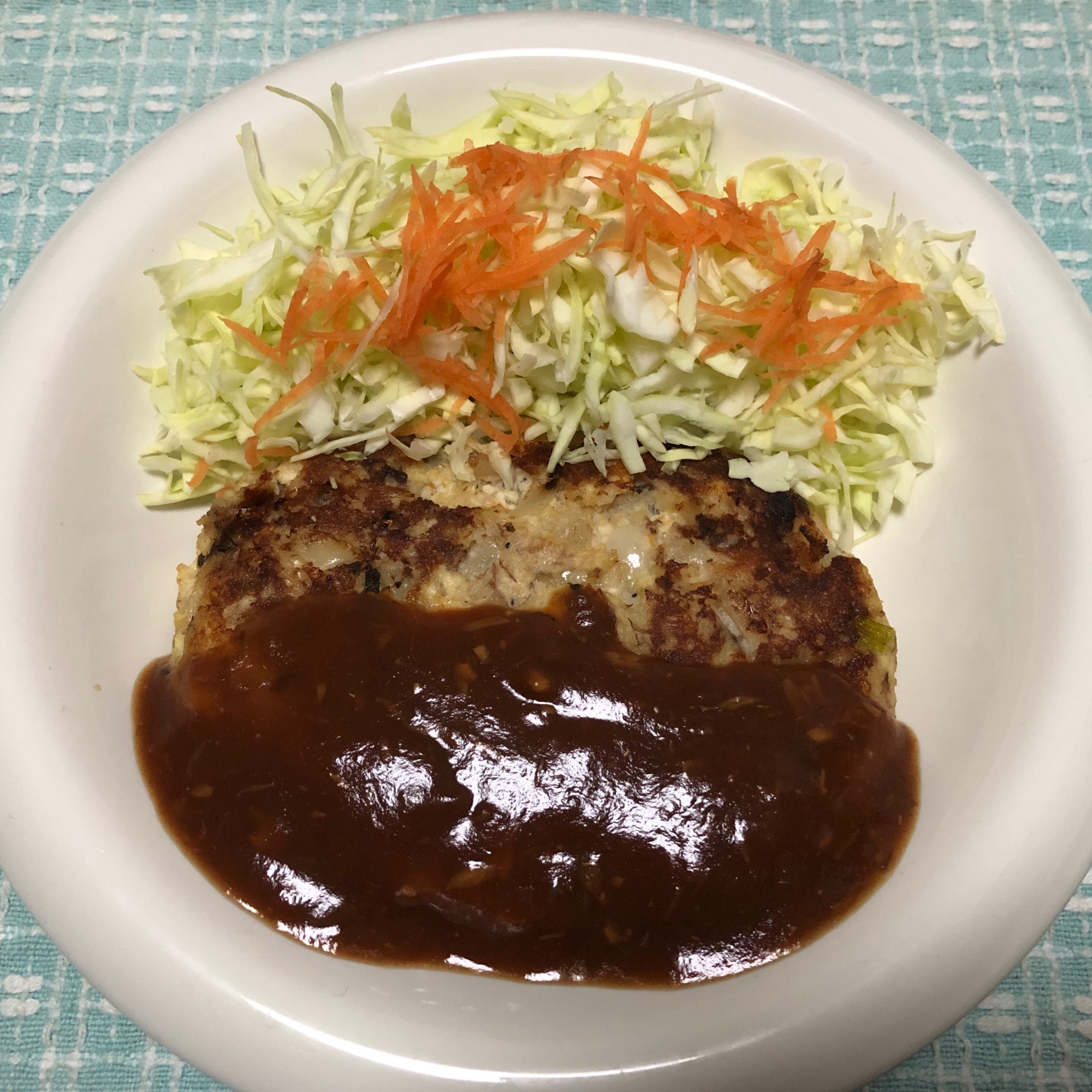 ふんわりサバ缶のハンバーグ  缶汁はソースに！