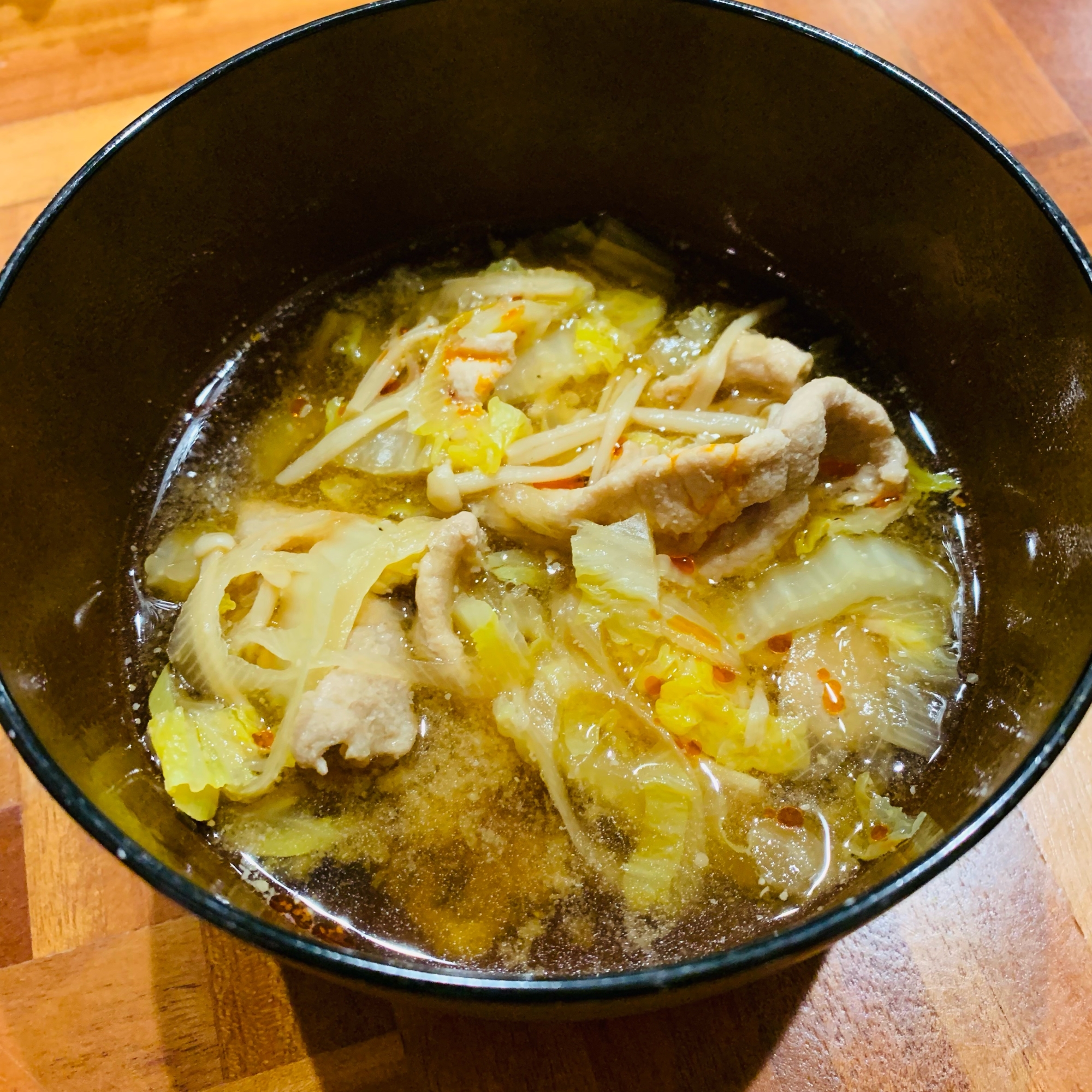 豚バラと白菜のごま味噌スープ！