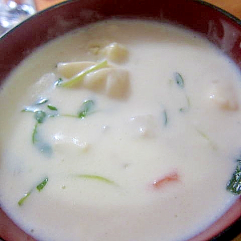 クラムチャウダーワンタンチーズスープ