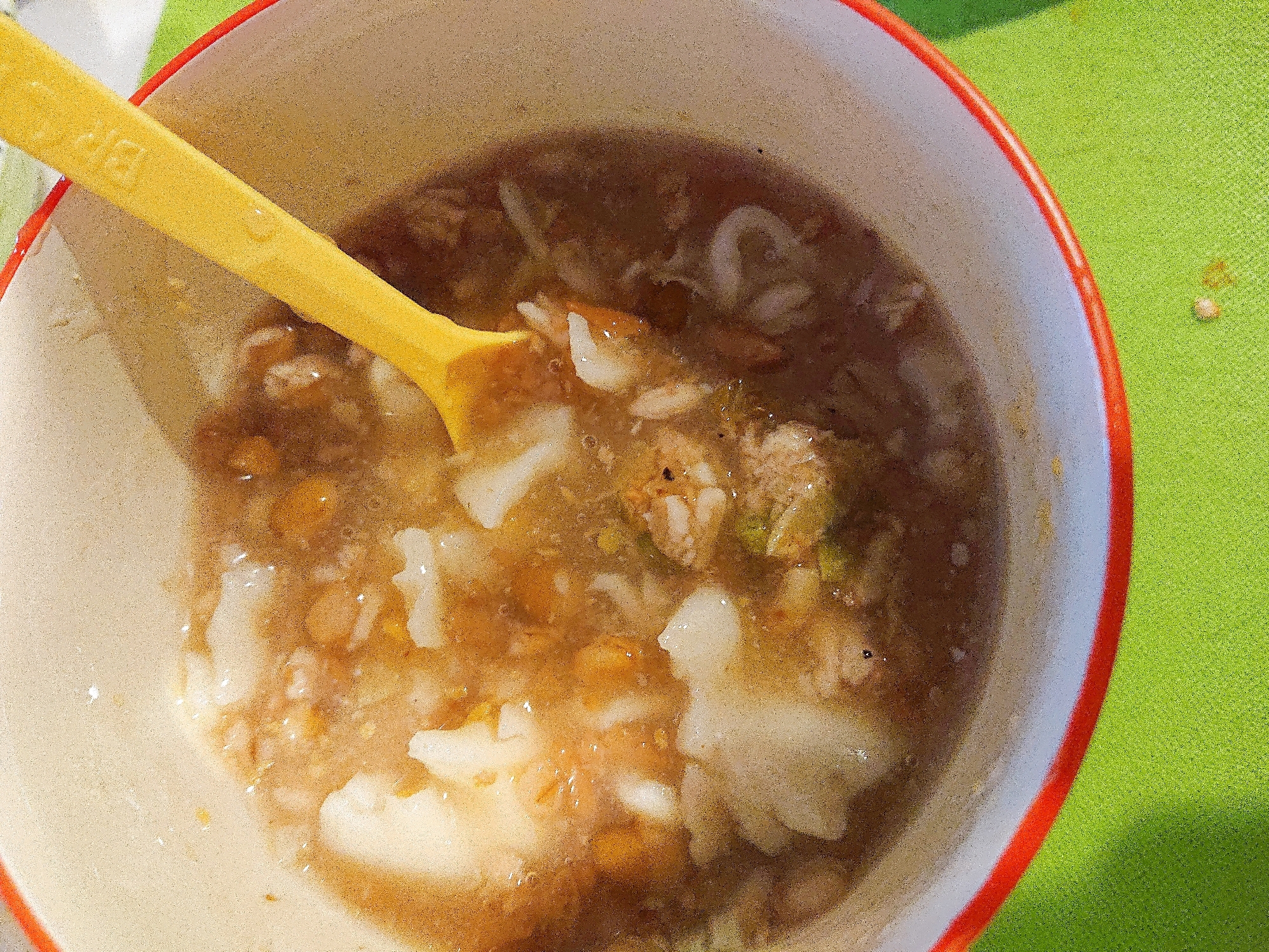 煮豆と水餃子の中華スープ