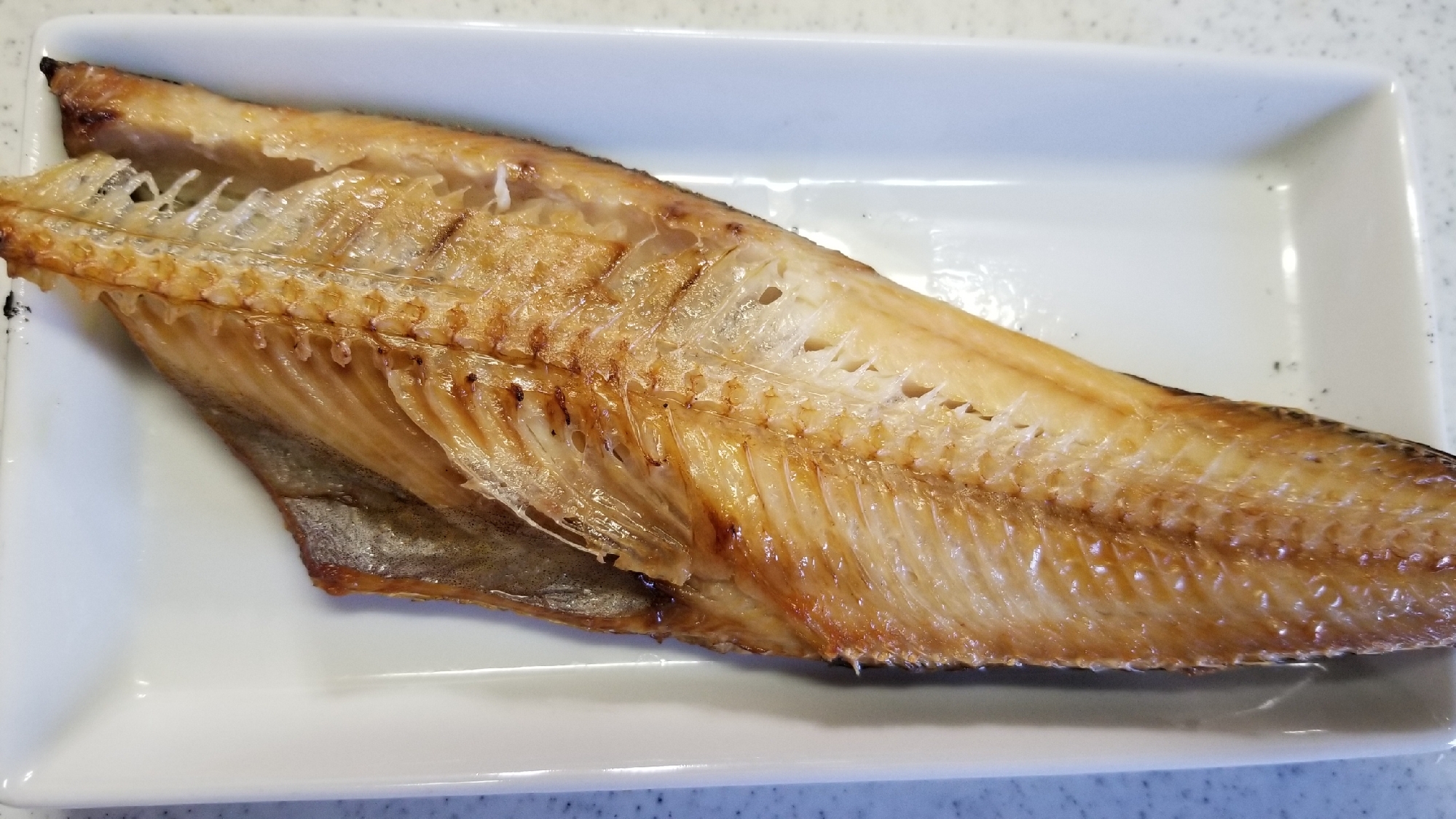 レモン汁と醤油のホッケ焼き