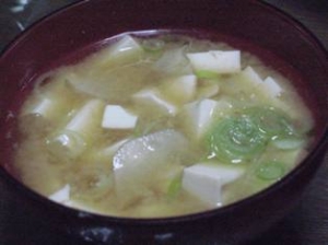 菊芋と豆腐のお味噌汁