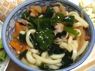 麺つゆいらず♪昆布茶わかめうどん