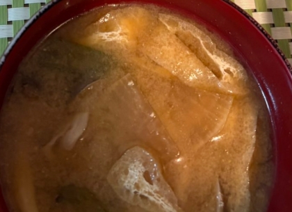 大根としめじと油揚げの味噌汁