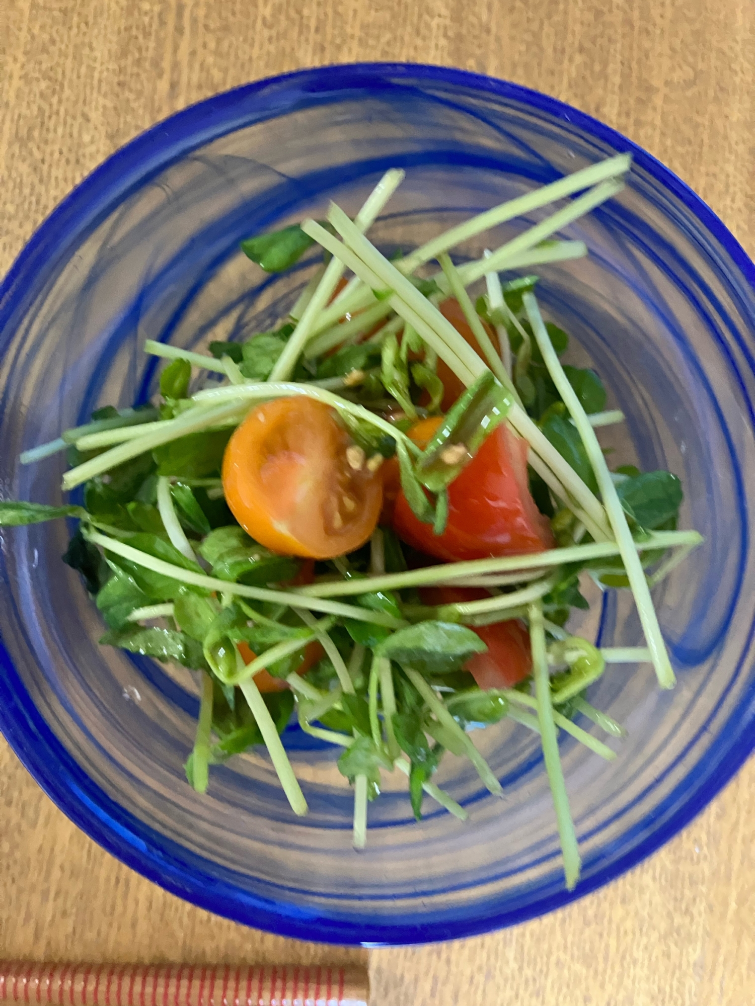 豆苗と2種類のトマトのサラダ