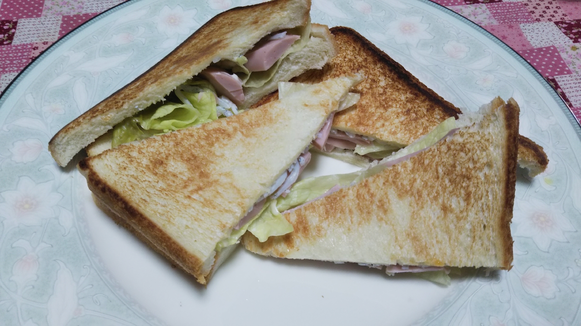 しらすとギョニソとレタスのホットサンド☆