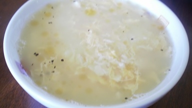 ごま油の香りがほんのりと美味しいスープは手軽に出来てちょくちょく登場するレシピとなりますね＾＾ｖ。