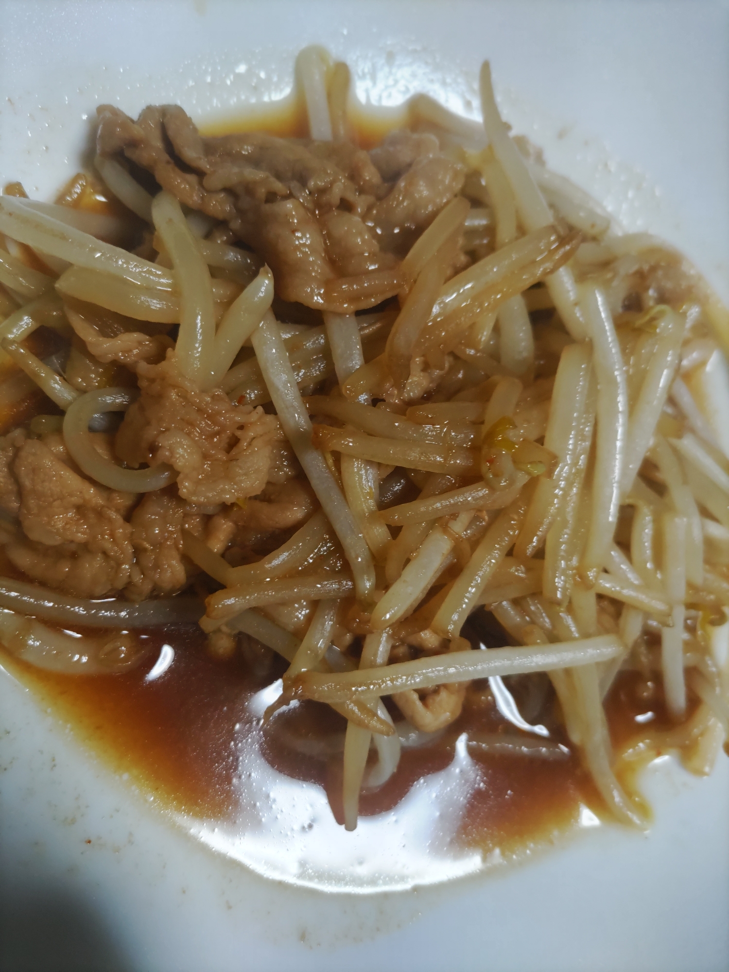 豚肉ともやしの焼肉のタレ炒め