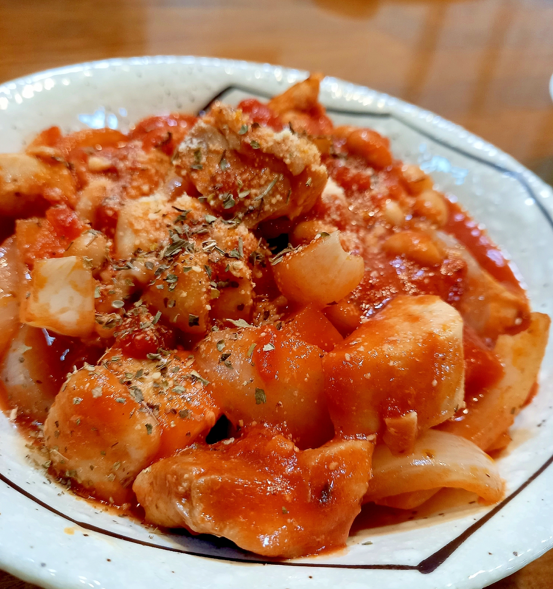 トマト缶で簡単！チキンと大豆のトマト煮込み