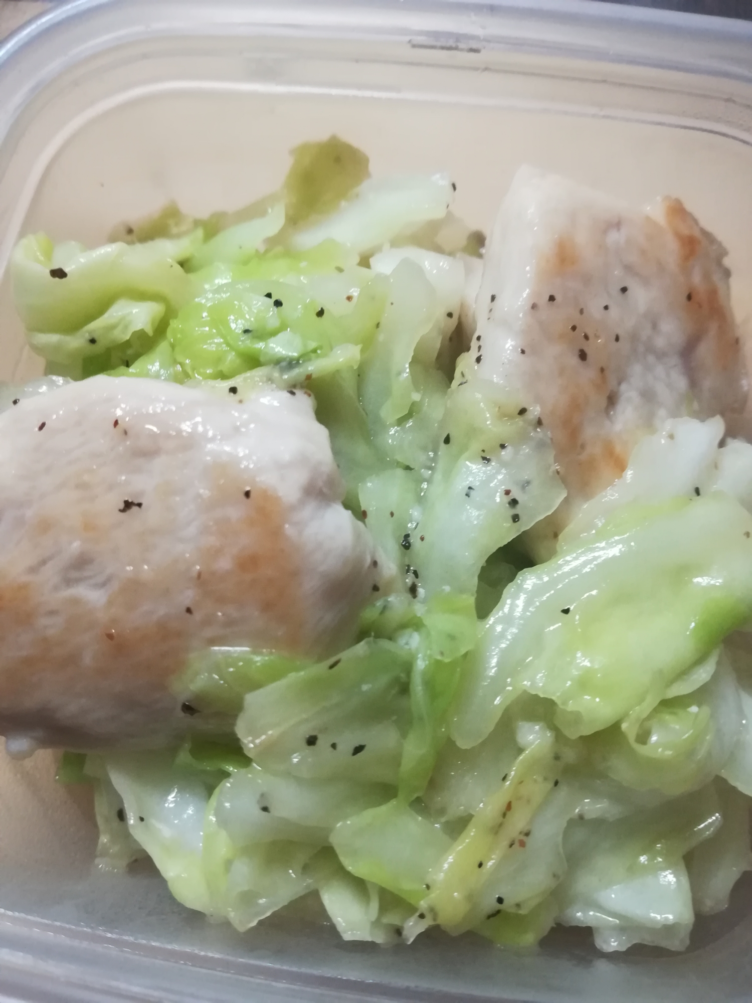 鶏ムネ肉とキャベツのガリバタ炒め レシピ 作り方 By Momiji Mama 楽天レシピ