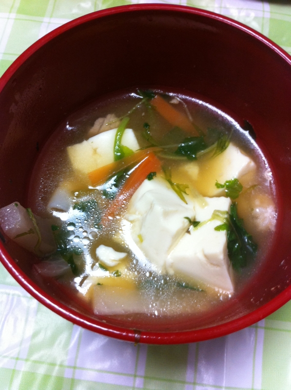 さっぱりおいしい★豆腐と野菜の黒酢スープ★