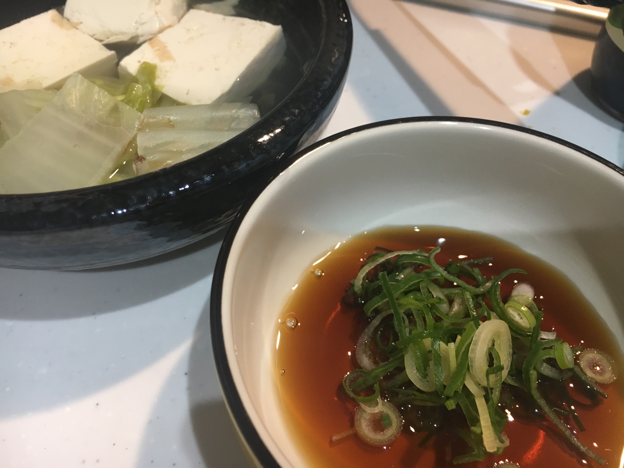 白菜と豆腐で簡単湯豆腐。