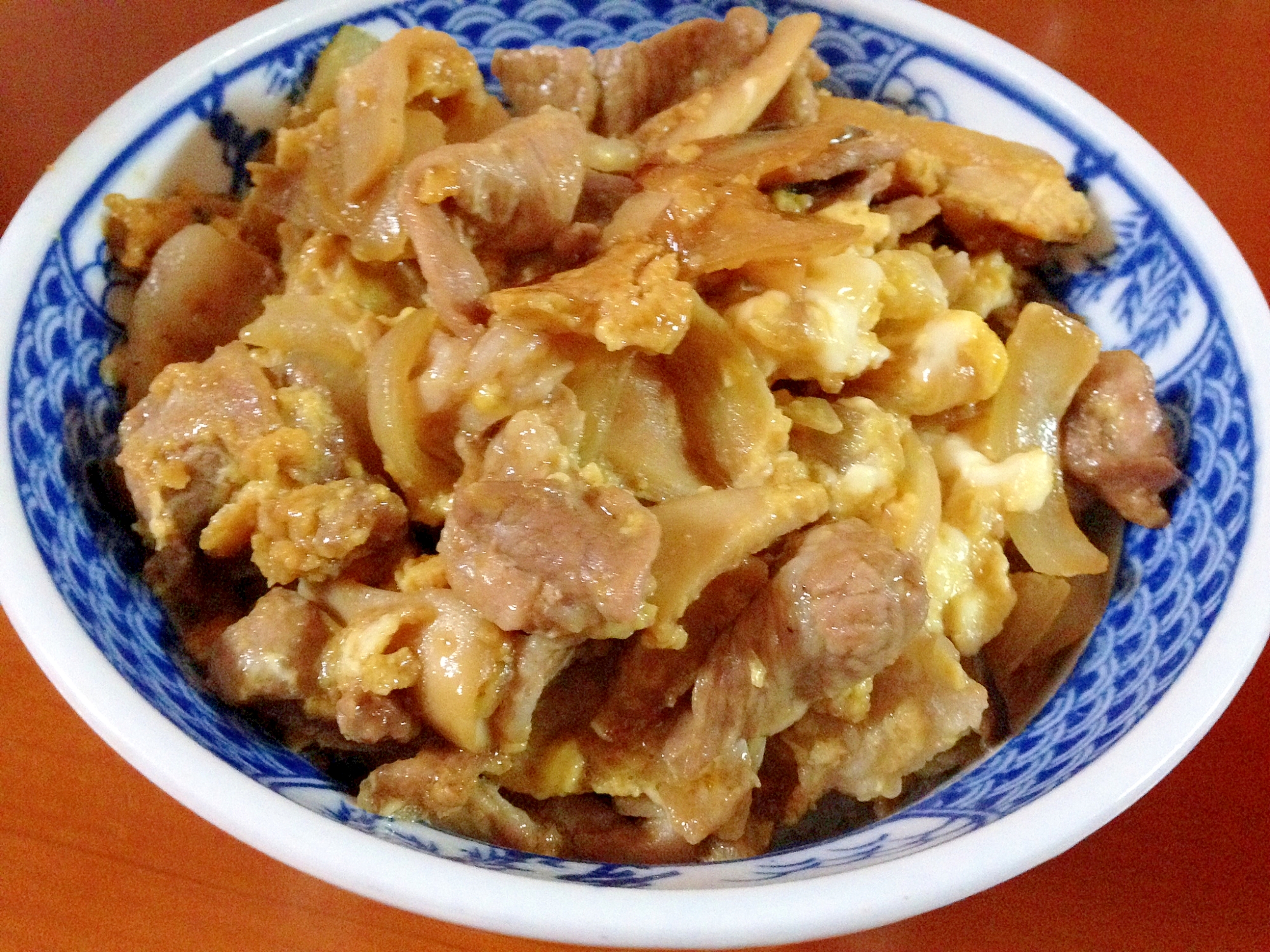 ランチに 豚肉とエリンギの卵とじ丼 レシピ 作り方 By メロンパン28 楽天レシピ