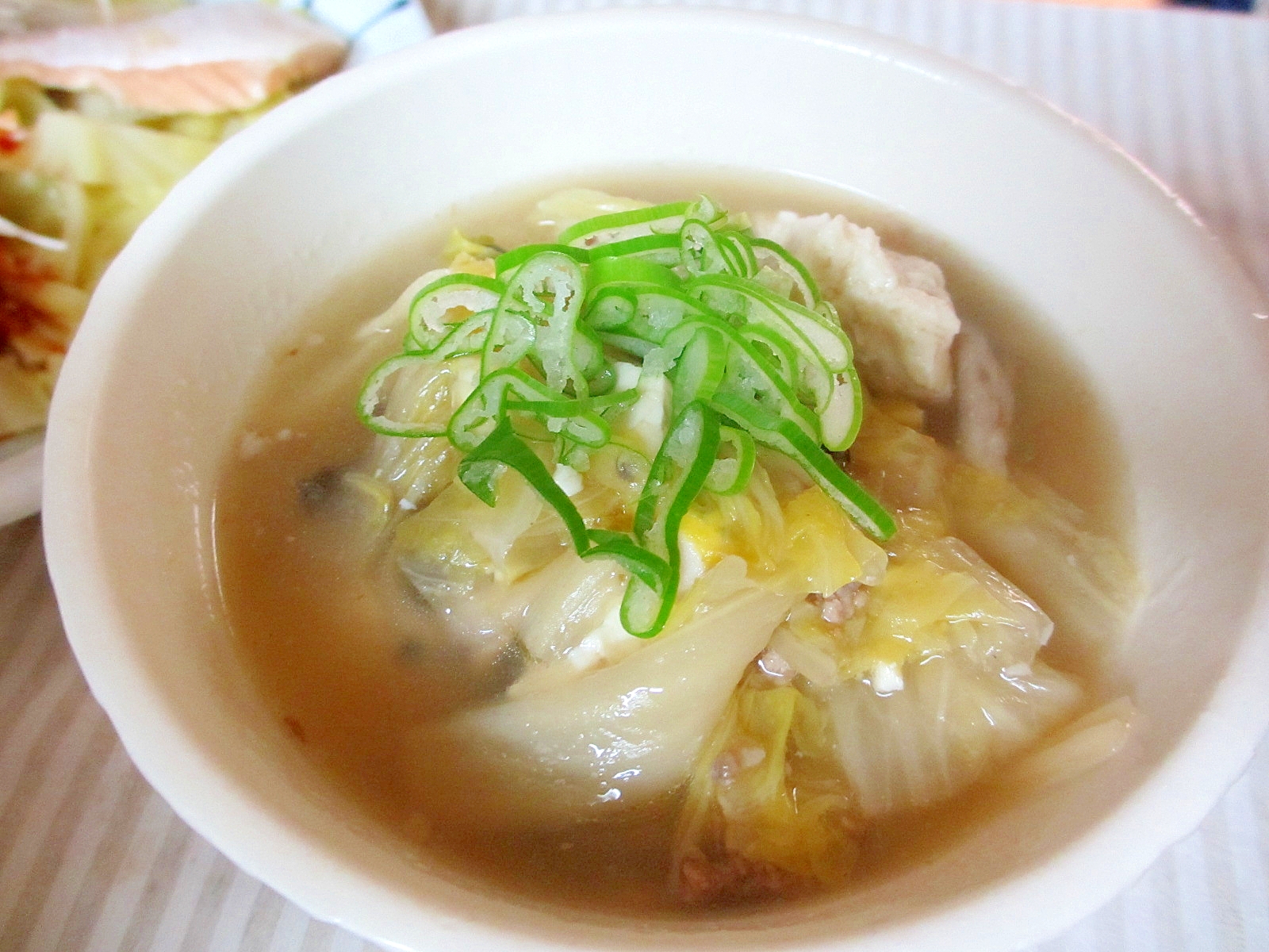 白菜とひき肉の中華風スープ