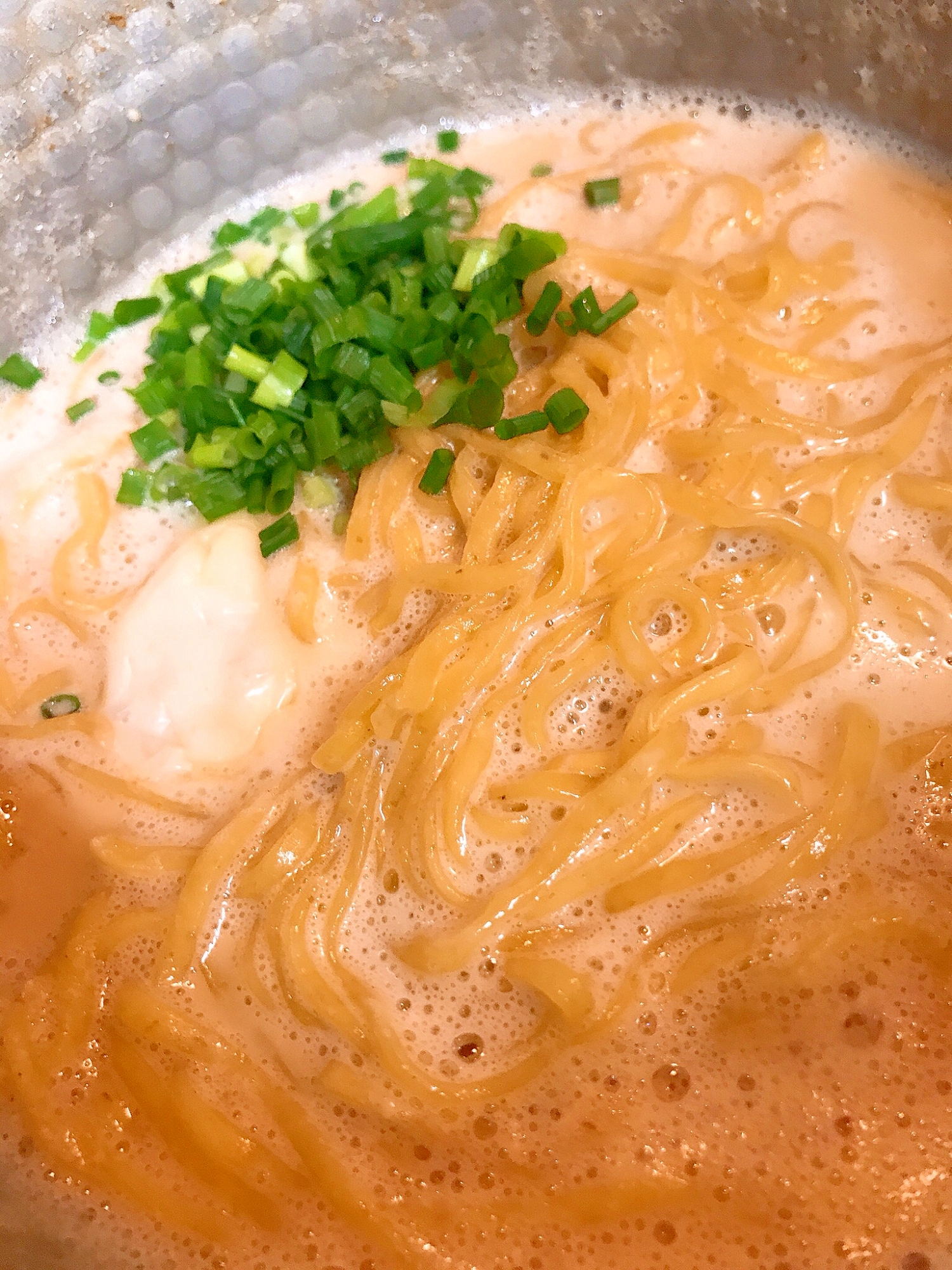 袋麺でカルシウムを！味噌ミルクチーズラーメン♪