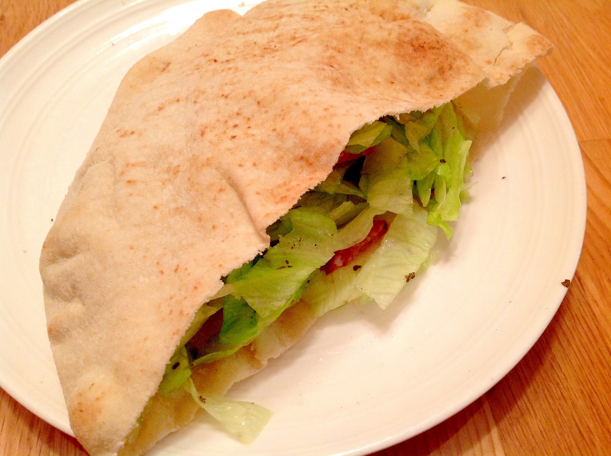 レタスたっぷりピタサンド