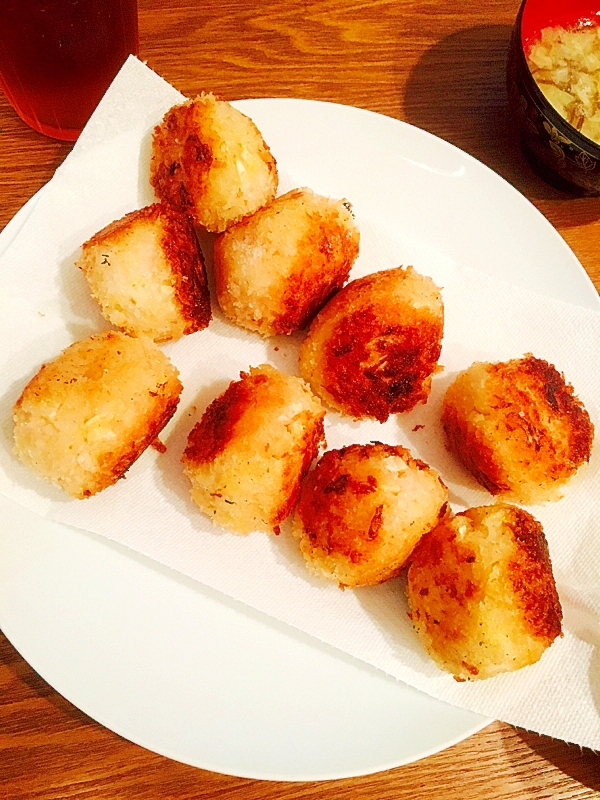 幼児食☆ギョ二ソとキャベツ入りのライスコロッケ