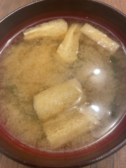 わかめ・ねぎ・油揚げの味噌汁
