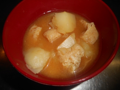 ほくほく♥じゃがいもと油揚げのお味噌汁
