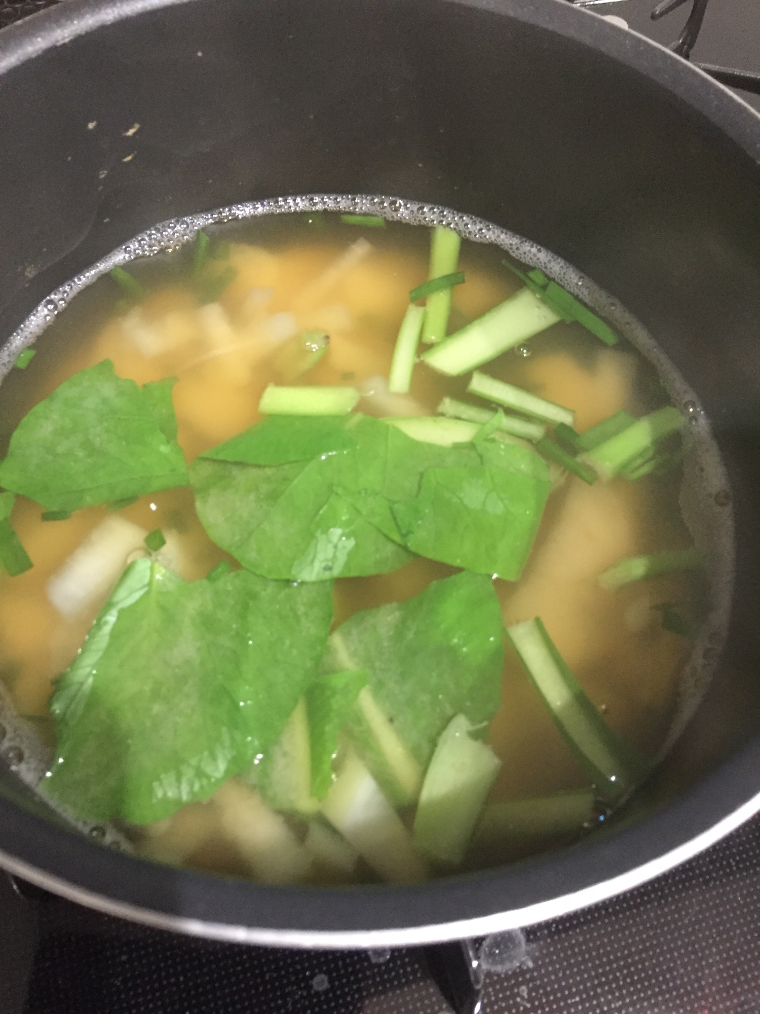 小松菜とカブの柔らか味噌汁！