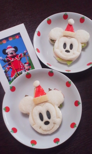 クリスマスに☆サンタミッキーサンドイッチ