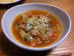 白菜と野菜のトマトスープ