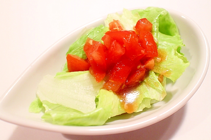 簡単手作り♪中華風トマトドレッシングのサラダ