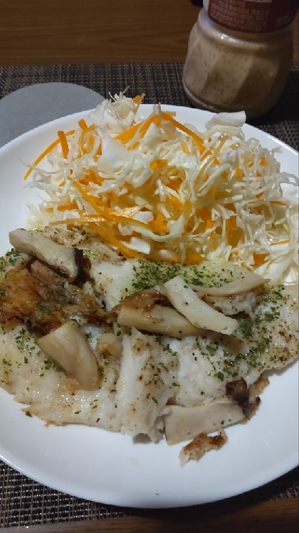 作ってみました。エリンギも添えて。
作りやすいレシピありがとうございました。