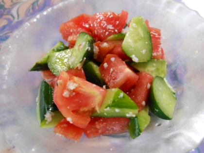 トマトとキュウリ醤油糀サラダ