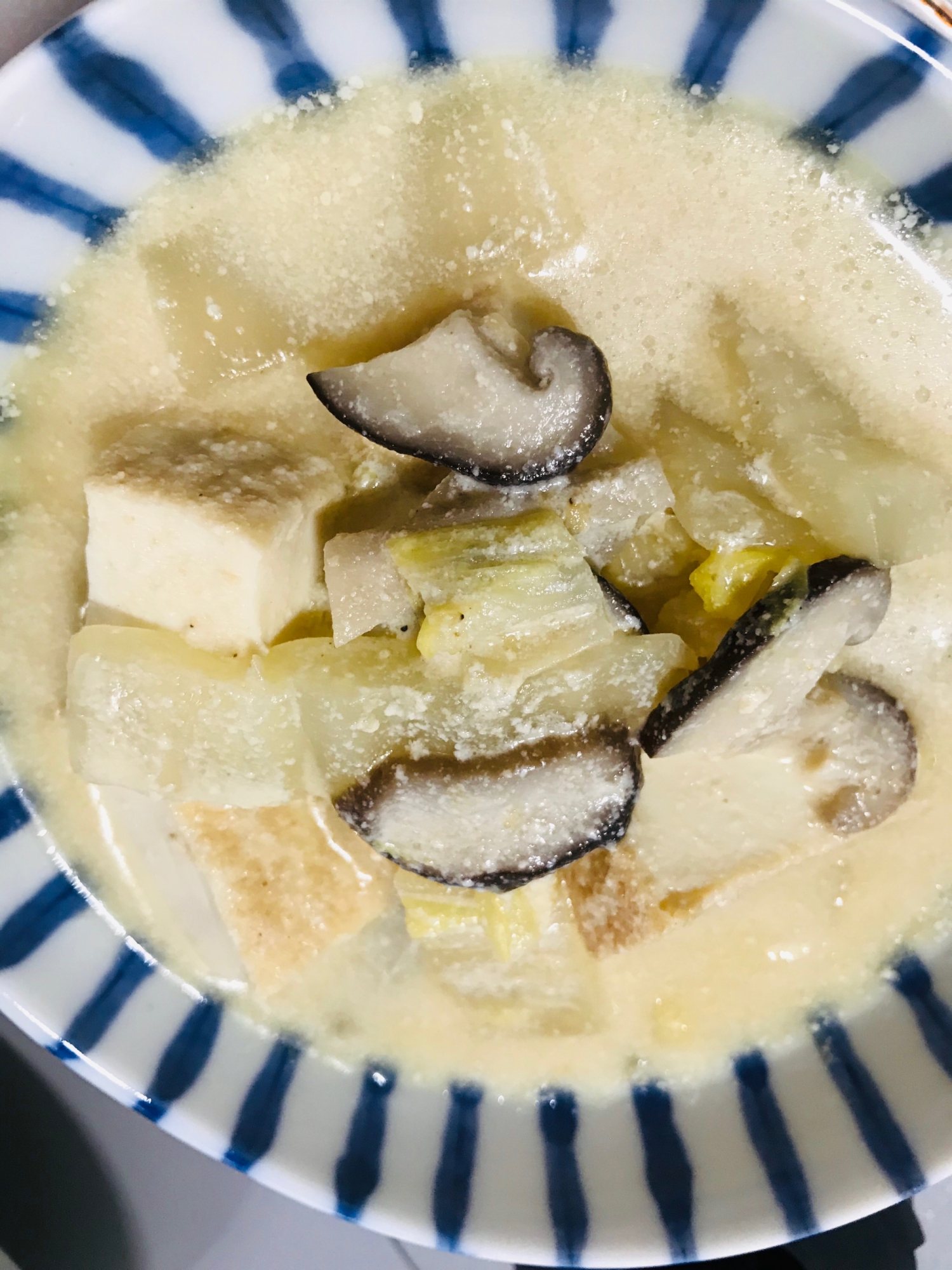 厚揚げと白菜の豆乳味噌スープ