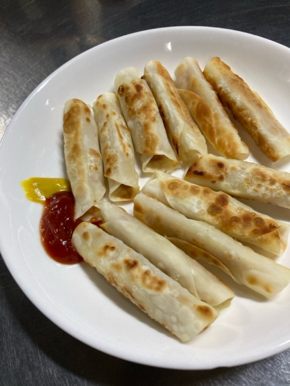 餃子の皮で♡1口サイズ♡ミニミニアメリカンドッグ