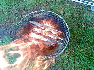 バラ肉の串焼き