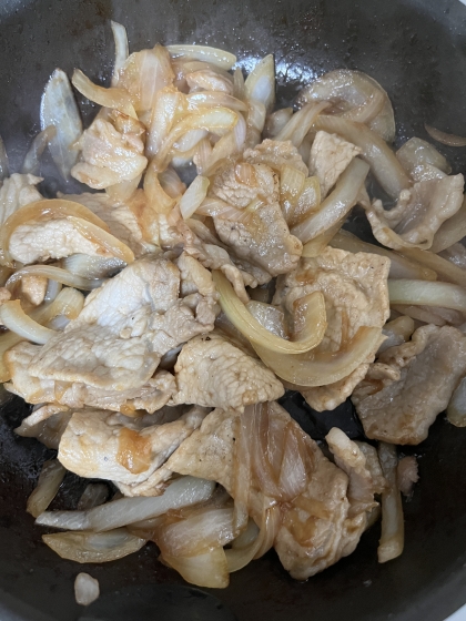 玉ねぎだけで十分！豚肉と玉ねぎ炒め