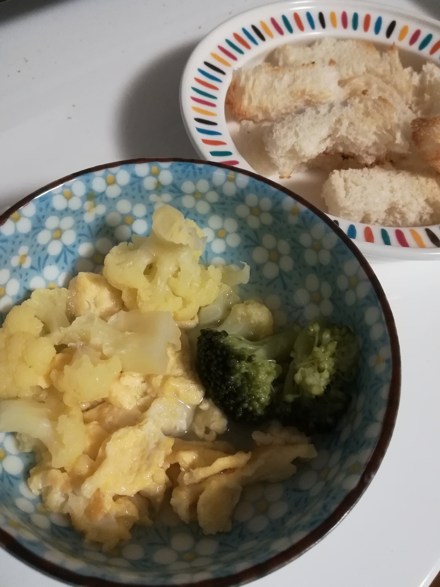 ブロッコリーとカリフラワーの卵サンド
